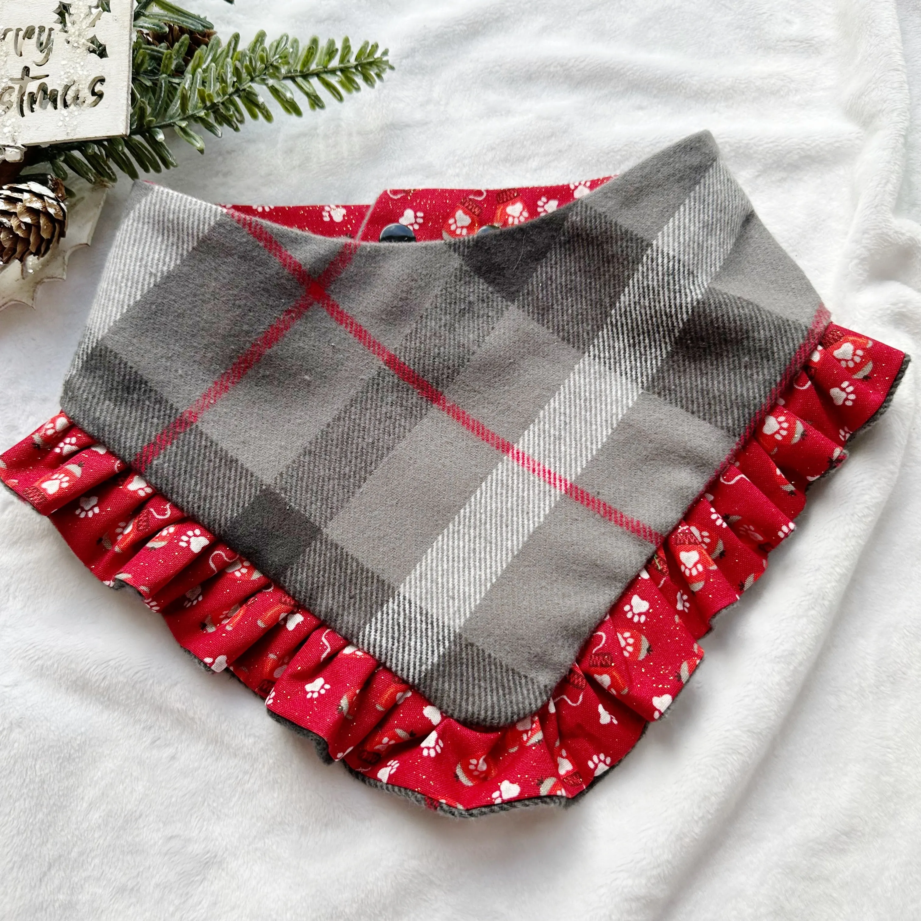 Christmas Red Mittens W/Ruffles Dog bandana